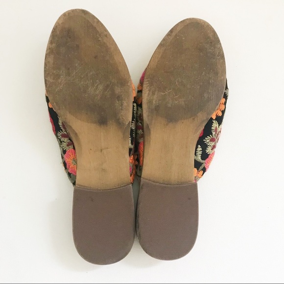 Indigo Rd. Embroidered Floral Mule Black Loafer - Picture 11 of 13